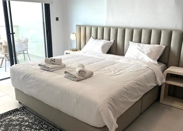 204 Lux Level2 Tower 206 Апартаменты *