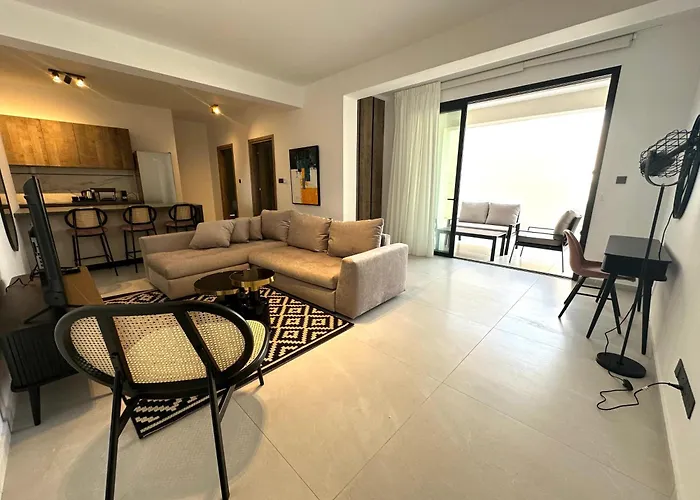 204 Lux Level2 Tower 206