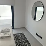 204 Lux Level2 Tower 206 *